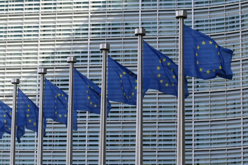 Crise laitière en Europe : faut-il intervenir ?